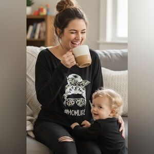 Curve Classic Black Mom Life Top